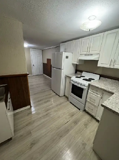 2 bedroom Basement for Rent at Port Credit Mississuaga Image# 2