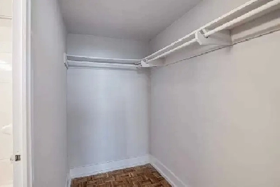 Huge Master bedroom for rent near Islington Subway Station Image# 2
