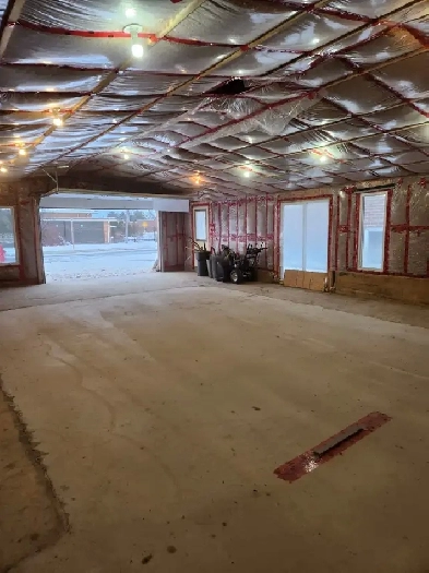 1500 sq ft of space available Stoney Creek Ideal for 3PL Image# 1