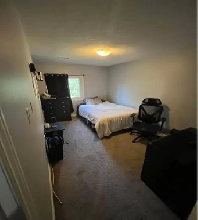September or October 1st London Rental, text 519-933-4370 Image# 2