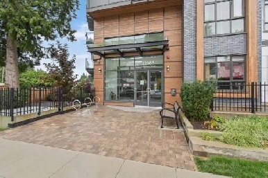 Bright and Open Unit! Image# 1