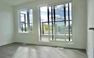 Brand New stylish Townhouse in heart of Toronto and North York Image# 4