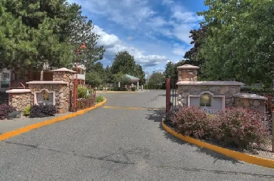 2 bed, 2 bath Condo in a central area Kelowna Image# 1