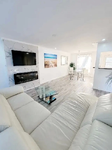 Rooms for rent/ University students/ 8-MONTH LEASE Image# 1