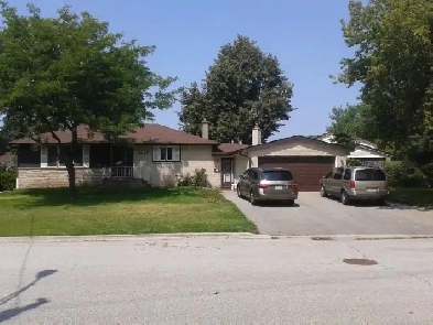 2-bedroom 2-parking high level basement apartment near lake Image# 1