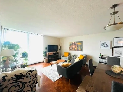 Furnished Room near Square One & Sheridan Image# 1