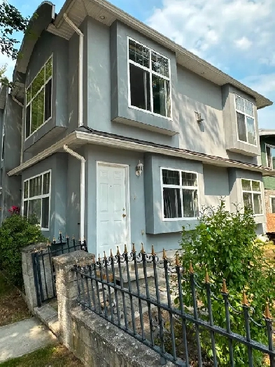 1 Bedroom Suite Above Ground Level Image# 2