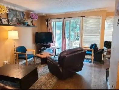 Room available on daily bases. Edmonton trail McKnight, Image# 1