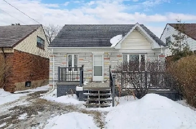 Sep 1st Beautiful Spacious Basement Studio - EVERYTHING included Image# 1