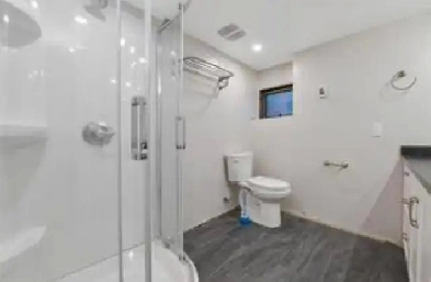 2 beds 1 bath (available now) Image# 1