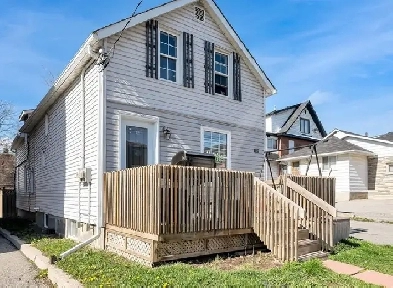Comfortable 2 Bedroom Unit in Duplex Image# 7