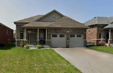 Beautiful Legal 2 Unit Bungalow in the heart of Bowmanville! Image# 7
