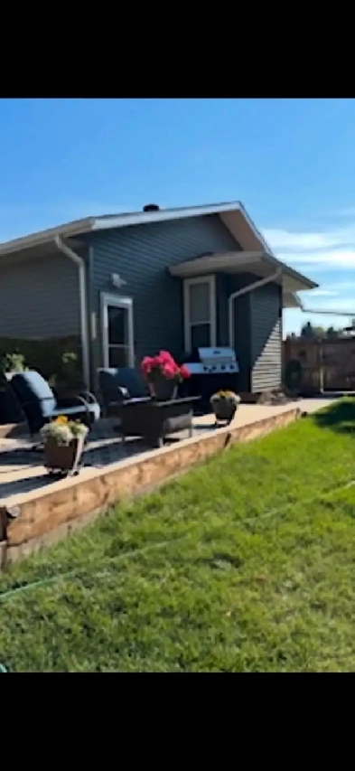 SPACIOUS FULLY FURNISHED 2 BEDROOM BASEMENT SUITE 1650 ‘ Image# 6