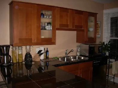 Private bedroom for rent in a prime location, Sept 1, immediate Image# 6