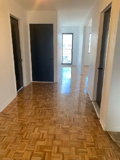 libre aujourd’hui grand 5 1/2 avec 2 toilets Image# 1