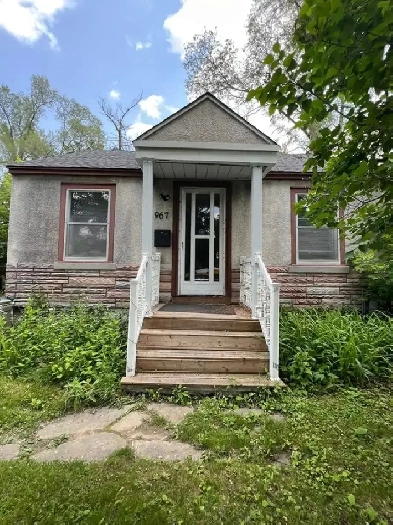 967 Merivale Rd Image# 1