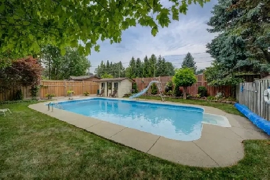 4 Bedroom, 4 Bathroom Colonial Acres Home Image# 11