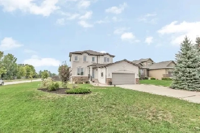 4 Bdrm, 2.5 Bthrm Home w/ Main Floor Laundry! Image# 5