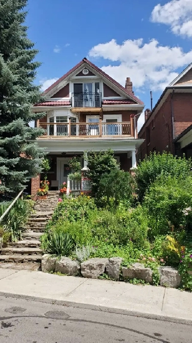 HIGH PARK FURNISHED AVAILABLE Image# 2