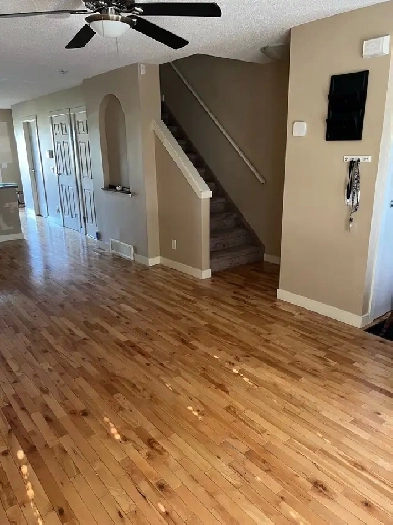 Townhouse for Rent – 2 Bed | 1.5 Bath | Great Location Image# 1