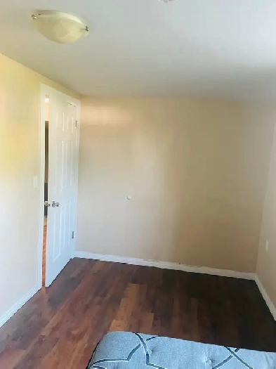 ROOM FOR  RENT- KINGLAND HERITAGE SW Image# 4