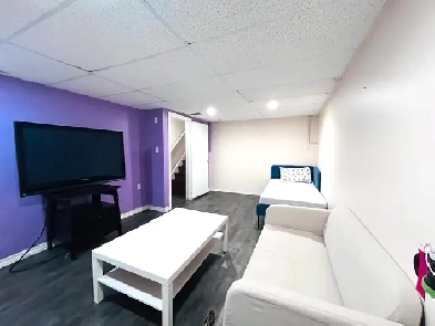 Fully furnished room for rent near Pen center Image# 6