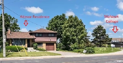 LARGE Room for Rent - FEMALE Only - Mohawk West 5th - Sep 1 Image# 4