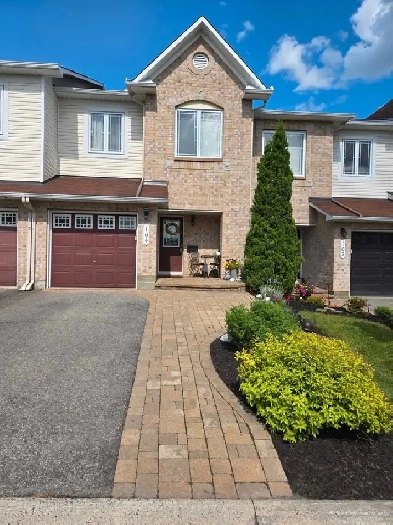 3 bedroom townhouse Image# 5