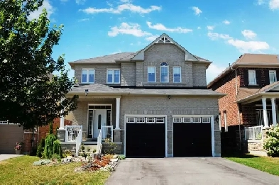 Beautiful House in Courtice Image# 3