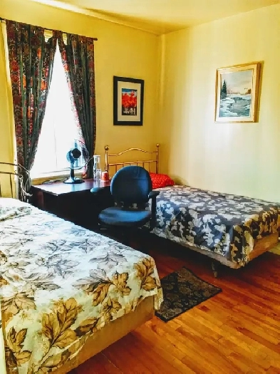Girls Private room/ Room for 2 or for1 in Shared, Metro Parc Image# 9