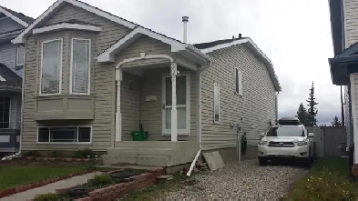 2 bedroom house Image# 3