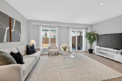 Modern 3Beds   4Baths Townhouse in Ajax - Ready To Move In Image# 10