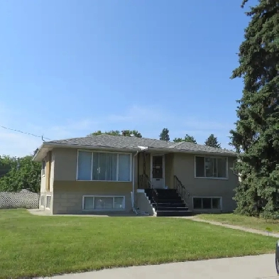 NORTH,WEST,SEPARATE ENTRANCE, 2, KITCHENS, 5 BEDROOMS, WOODCROFT Image# 4