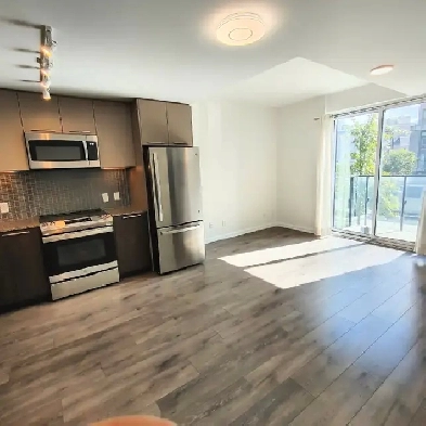 3 Bedroom Condo Townhouse Image# 6