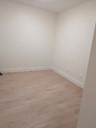 Spacious 1-Bed | Midtown Yonge–Eglinton | $1,800   Parking & Hyd Image# 2
