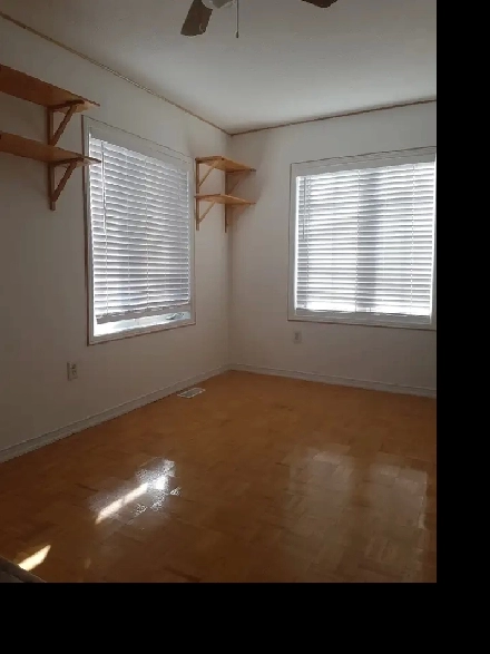 York University Master Room with Bath from $1200 Image# 5
