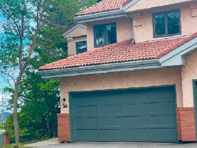 Beautiful 4-bedroom Townhouse for Rent! Image# 4