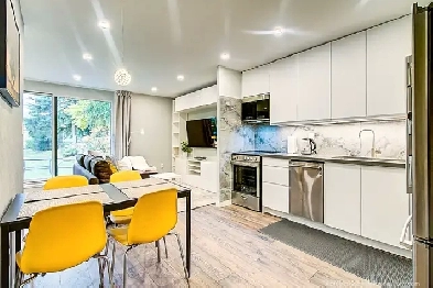 Beautiful Fully Furnished One Bedroom Condo Townhouse Image# 9
