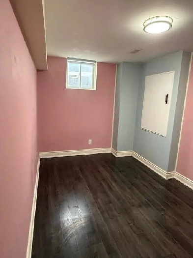 PRIVATE / Shared ROOM for Rent for Girl or Couple, BRAMPTON Image# 9