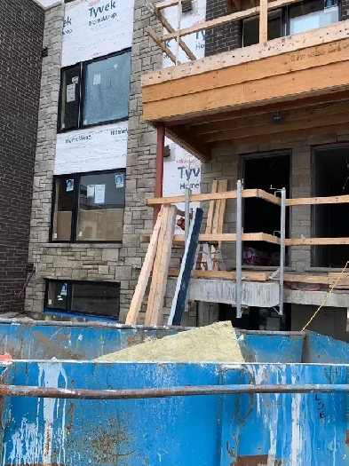 Newly built 2 bed 2bath Metro Town for Rent Image# 2