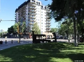 FULLY FURNISHED NINTH FLOOR CONDO WITH RIVER VIEWS Image# 4