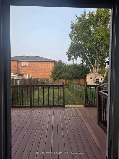 3 BEDROOM 3 BATH(BAYVIEW/ELGIN MILLS)GO TRAIN FINISH BSMT VACANT Image# 3