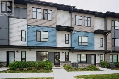 Executive Townhome for long term rent Image# 7