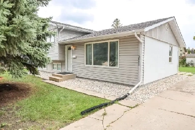 Beautiful 3 Level Split Home in Charleswood Image# 6