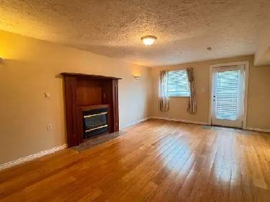 Lower unit with own bathroom and entrance available Sept 1st Image# 4