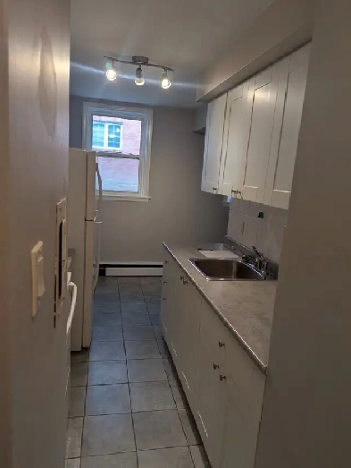 One bedroom for rent.1500 a month. Image# 5