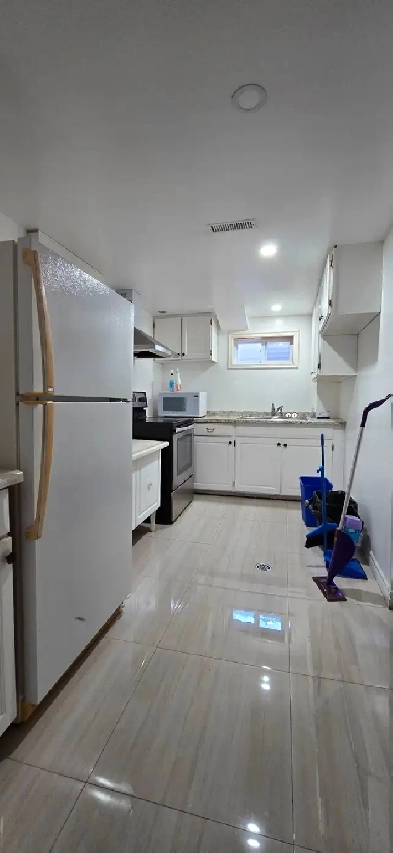 Basement for Rent in Mississauga (Sheridan Homelands) Image# 1