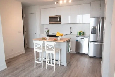 Parkside 2 Bedroom   2 Bath   Den Image# 8