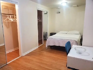 Private Basement Room with Unlimited WiFi Image# 1