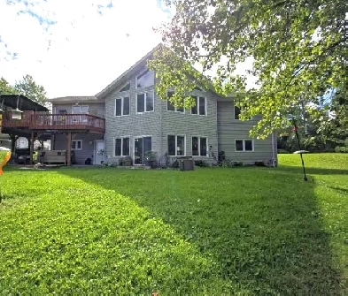 Gorgeous waterfront available! Image# 5